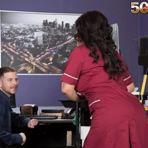 Over 50 dark haired cleaning dame Victoria Versaci titty boinking and slurping penis in work environment