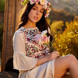 Brunette babe Whitney Wright sheds a crown of flowers while getting bare naked